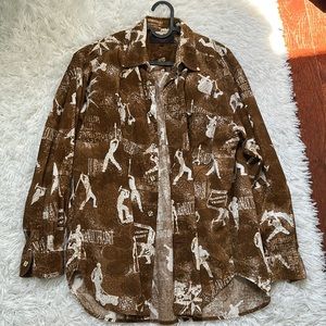 Unique print brown button down long sleeve shirt men’s large